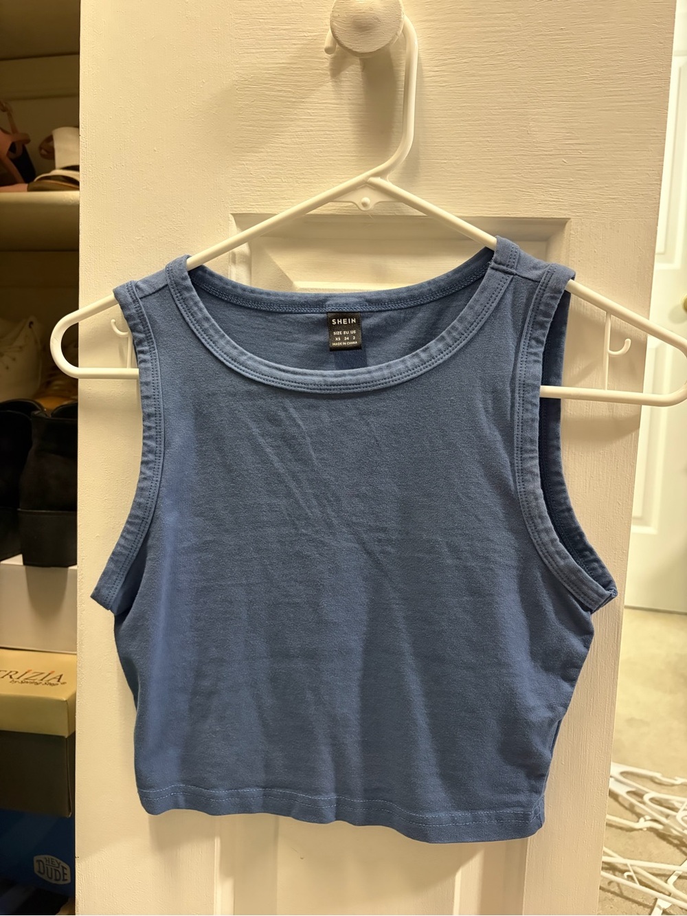 SHEIN Blue Cropped Tank Top